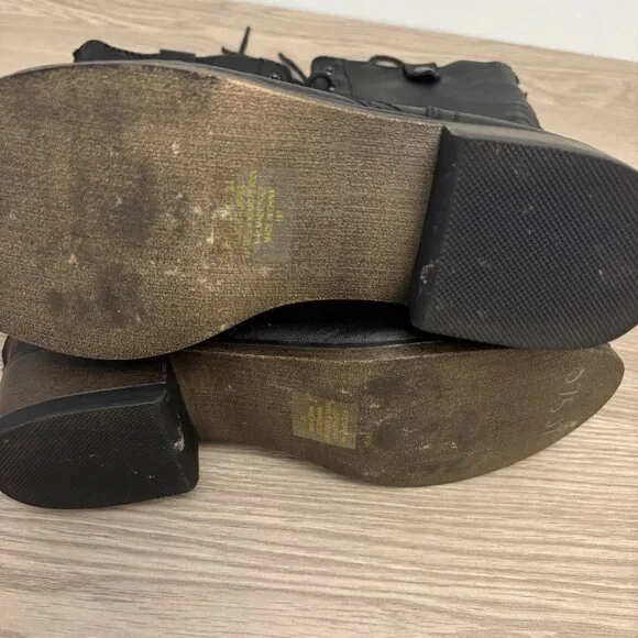 Steve Madden Leather Lace Up Combat Boots Black Foldover Aztec Print 7.5M - Picture 7 of 8